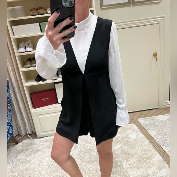 Bcbgeneration split front deep v Romper Size 6 - Picture 1 of 5